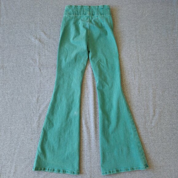 We The Free Women Jayde Flare Jeans Size 26S Button 30" Inseam - Picture 6 of 6